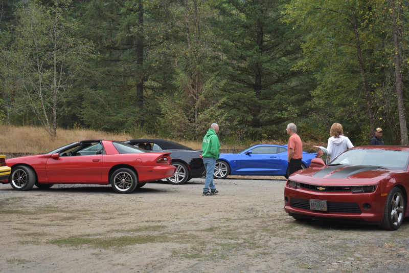 Illustration for article titled Columbia River Camaro Club Fall Colors Run 2017
